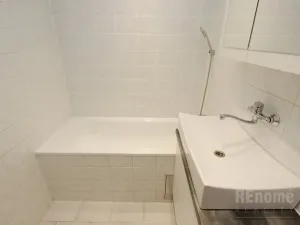 Pronájem bytu 3+1, Praha - Petrovice, Frostova, 78 m2