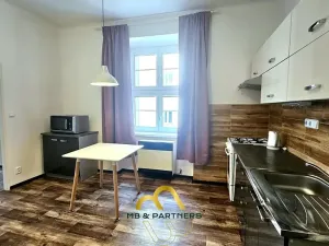 Pronájem bytu 2+kk, Praha - Michle, Adamovská, 42 m2