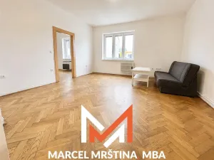 Pronájem bytu 2+1, Náchod, Husovo náměstí, 74 m2