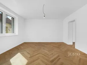 Prodej bytu 2+1, Brno, Kosatcová, 80 m2