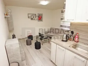 Prodej bytu 2+kk, Neratovice, 30 m2