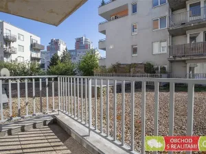 Pronájem bytu 2+kk, Praha, Janýrova, 58 m2