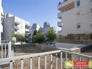 Pronájem bytu 2+kk, Praha, Janýrova, 58 m2