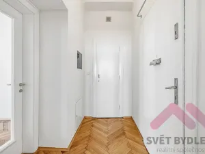Pronájem bytu 2+1, Praha - Holešovice, U smaltovny, 74 m2