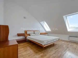 Prodej kanceláře, Křižanov, Benešovo náměstí, 530 m2