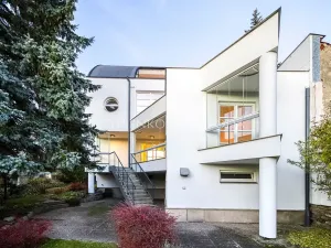 Prodej kanceláře, Křižanov, Benešovo náměstí, 530 m2