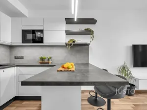 Prodej bytu 3+kk, Praha - Uhříněves, Oty Bubeníčka, 51 m2