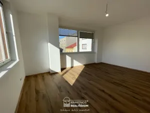 Pronájem bytu 2+kk, Hranice - Hranice I-Město, Pernštejnské náměstí, 55 m2