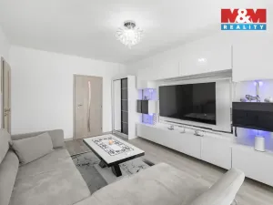 Prodej bytu 4+1, Postoloprty, Jiráskovo náměstí, 77 m2