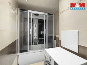 Prodej bytu 4+1, Postoloprty, Jiráskovo náměstí, 77 m2