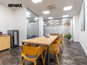 Pronájem kanceláře, Plzeň, Otýlie Beníškové, 63 m2