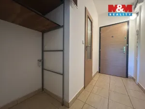 Pronájem bytu 1+kk, Ústí nad Labem, Vinařská, 31 m2