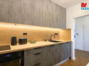 Pronájem bytu 2+kk, Praha - Hlubočepy, Machatého, 46 m2