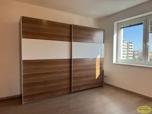 Pronájem bytu 2+kk, Kroměříž, Nitranská, 57 m2