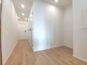 Prodej bytu 4+kk, Praha, U Dívčích hradů, 87 m2
