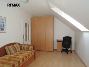 Pronájem rodinného domu, Hostivice, Řehníkova, 150 m2