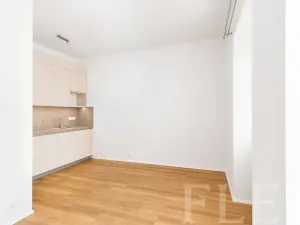 Pronájem bytu 1+kk, Praha - Libeň, Kotlaska, 25 m2
