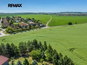 Prodej komerčního pozemku, Hovorčovice, 5254 m2