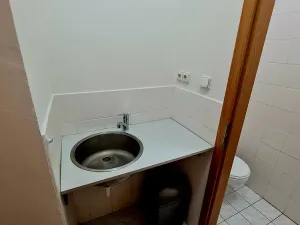 Pronájem komerční, Karlovy Vary, Varšavská, 40 m2