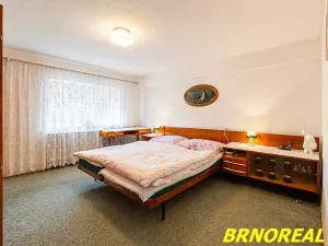 Prodej rodinného domu, Želeč, 237 m2