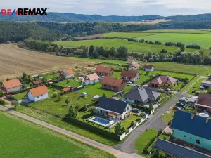 Prodej pozemku pro bydlení, Mlečice, 983 m2
