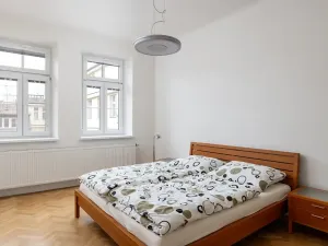 Prodej bytu 2+1, Praha - Nové Město, Ve Smečkách, 68 m2