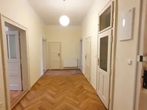 Pronájem bytu 3+1, Praha - Vinohrady, Slezská, 100 m2