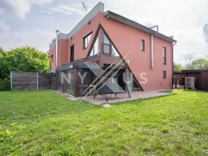 Pronájem rodinného domu, Praha - Dolní Měcholupy, Nad sadem, 204 m2