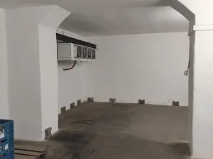 Pronájem obchodního prostoru, Opava, Vančurova, 500 m2