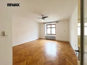 Prodej bytu 4+1, Jindřichův Hradec, Nádražní, 116 m2