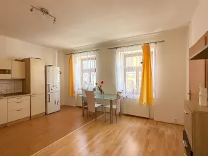 Pronájem bytu 2+kk, Jihlava, Komenského, 50 m2