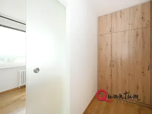 Pronájem bytu 2+kk, Praha - Řepy, Španielova, 37 m2