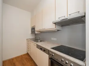 Pronájem kanceláře, Praha - Smíchov, Štefánikova, 168 m2