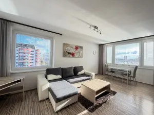 Pronájem bytu 2+1, Pardubice - Zelené Předměstí, nábřeží Závodu míru, 58 m2