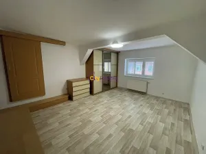 Prodej bytu 2+1, Praha - Holešovice, V háji, 57 m2