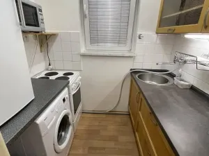 Pronájem bytu 1+kk, Praha, Podolská, 30 m2
