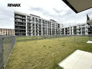Pronájem bytu 2+kk, Praha - Vysočany, Kolbenova, 56 m2