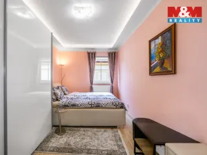 Prodej rodinného domu, Bor, náměstí Republiky, 197 m2