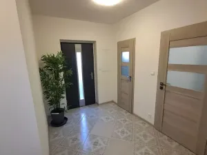 Prodej rodinného domu, Břežany II, 160 m2