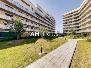 Pronájem garáže, Praha - Strašnice, Zvěřinova, 10 m2