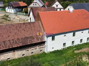 Prodej komerční nemovitosti, Tuhaň, 700 m2