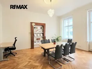 Pronájem kanceláře, Praha - Karlín, Sokolovská, 49 m2