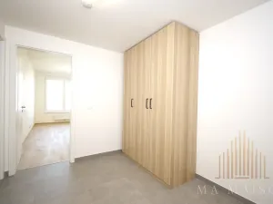 Pronájem bytu 2+kk, Praha - Vysočany, Smržových, 58 m2