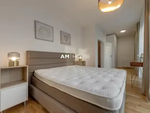 Pronájem bytu 2+kk, Praha - Karlín, Rohanské nábřeží, 61 m2