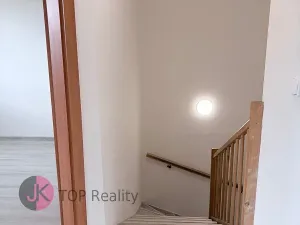 Pronájem rodinného domu, Praha - Uhříněves, Vlárská, 100 m2