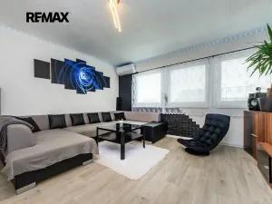 Prodej bytu 3+1, Červený Újezd, U Okálu, 62 m2