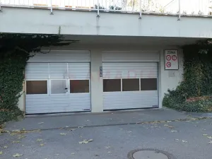 Pronájem garážového stání, Praha - Dejvice, Heinemannova, 12 m2