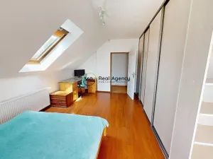 Pronájem rodinného domu, Psáry, U Potoka, 163 m2