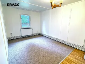 Pronájem chaty, Praha - Újezd nad Lesy, Holšická, 50 m2