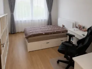 Pronájem bytu 2+kk, Praha - Petrovice, Jakobiho, 43 m2